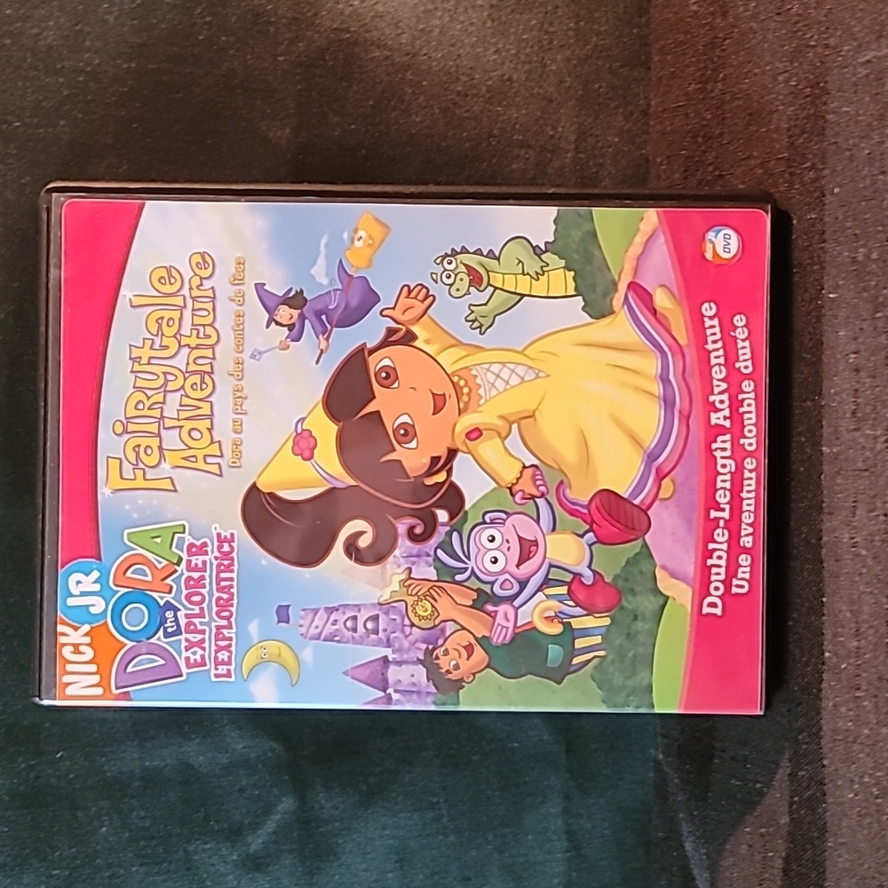 Gently loved kids DVD Nickelodeon junior Dora the Explorer fairytale adventure